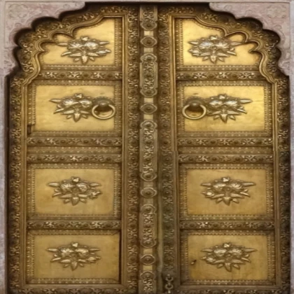Door chaiir