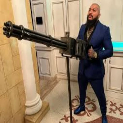 giant gun