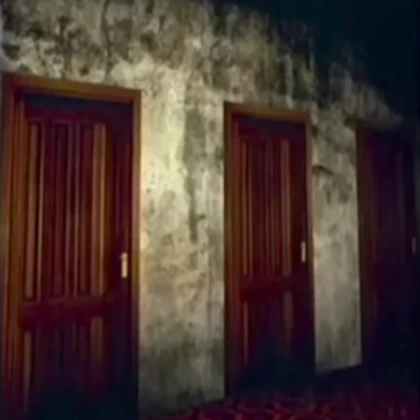 Doors the OutDoors Room (Sideroom Hotel)
